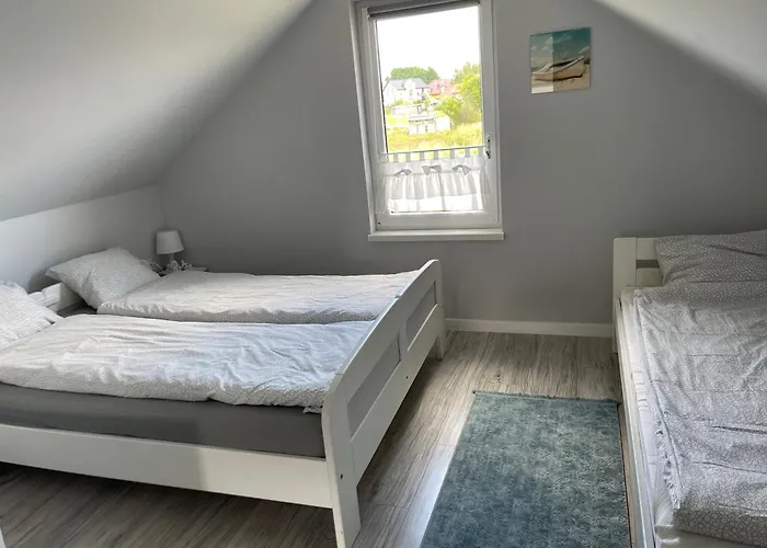 Nadmorski Zakatek Деревянный коттедж Леба